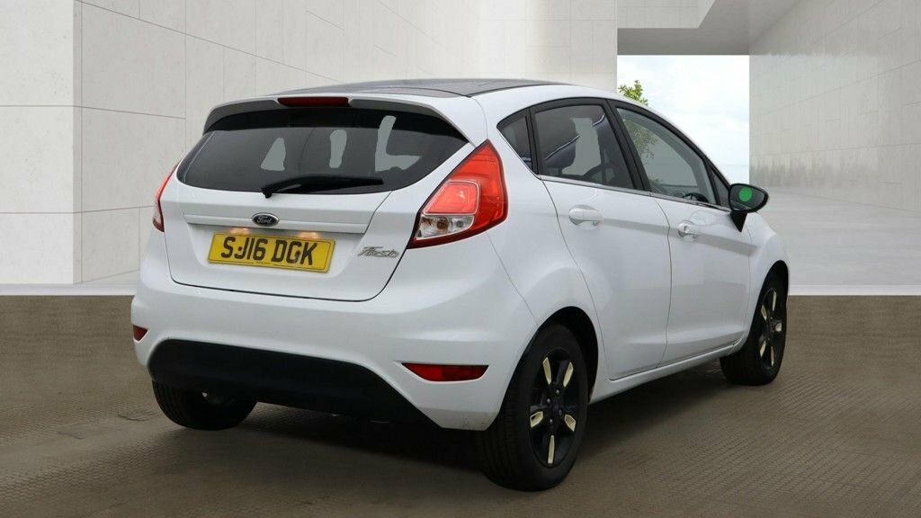 Ford Fiesta 1L Zetec White Edition SJ16DGK White #4