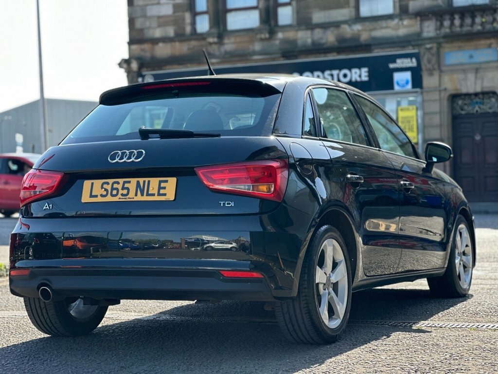 Audi A1 1L Sport Black #5
