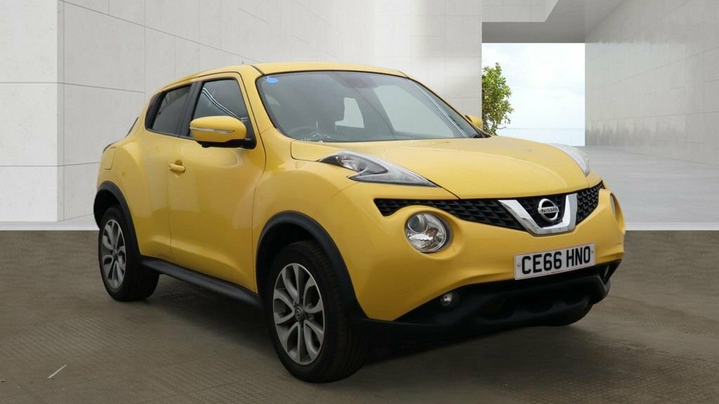 Nissan Juke 1L Tekna Yellow