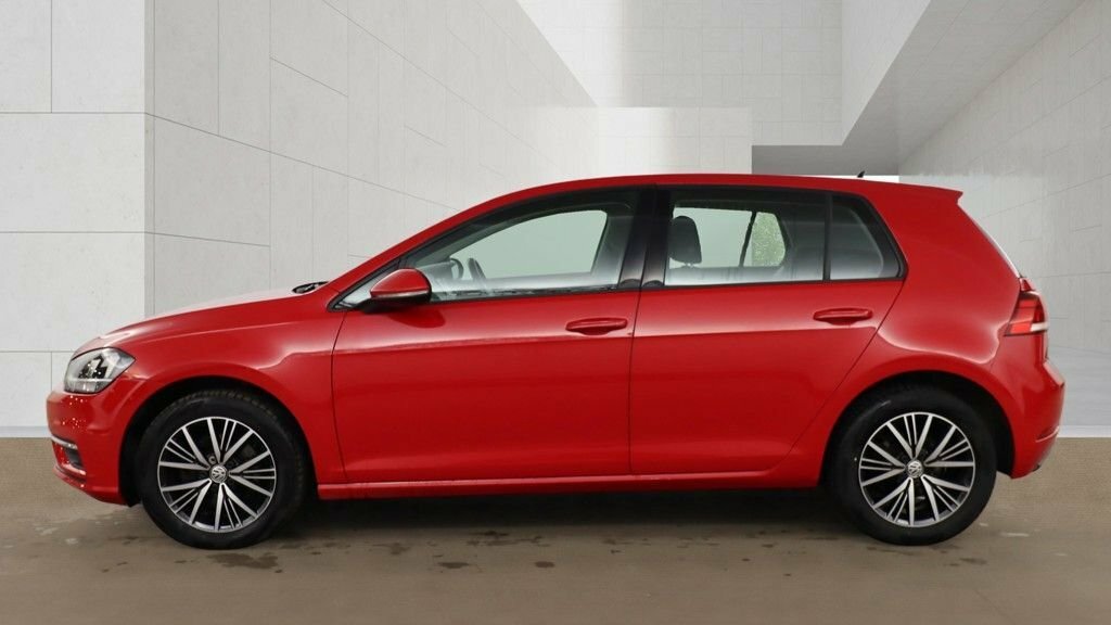 Volkswagen Golf 1L Se GM17HWA Red #6