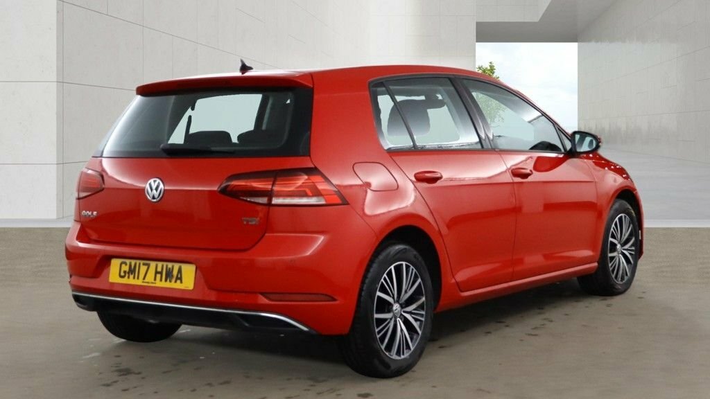 Volkswagen Golf 1L Se GM17HWA Red #4