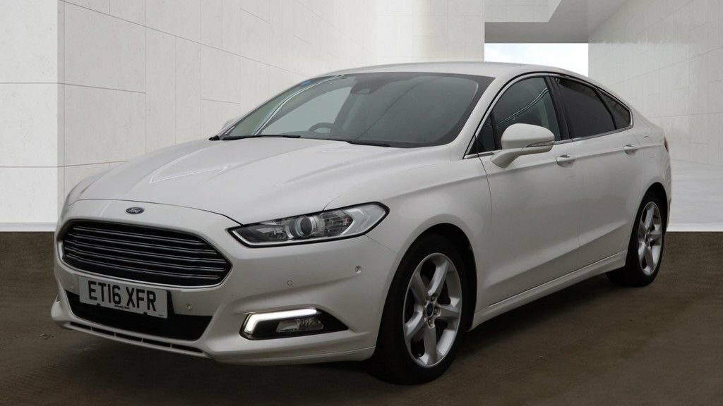 Ford Mondeo 2L Titanium ET16XFR White #2