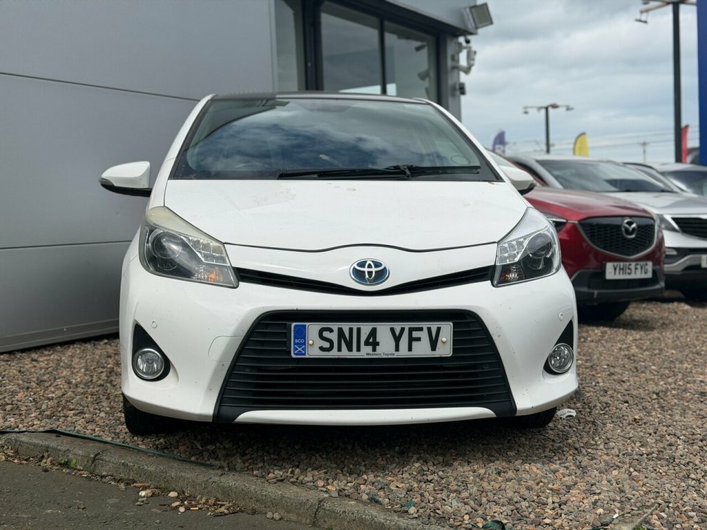 Toyota Yaris 1.5L Trend SN14YFV White #2