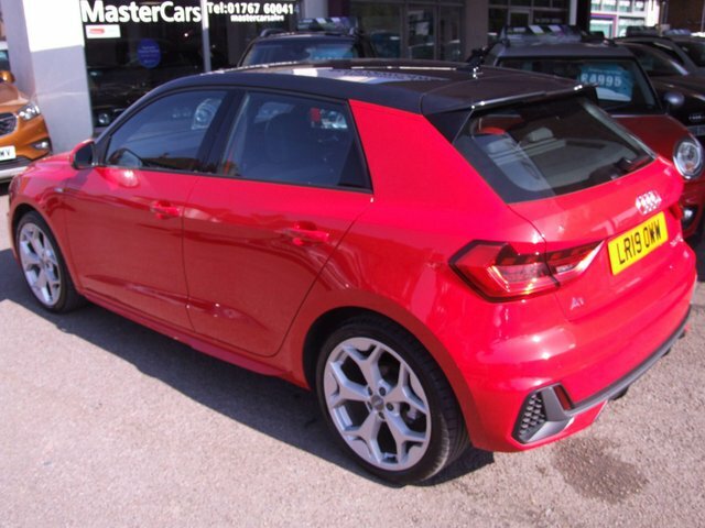 Audi A1 1.5 Tfsi 35 S Line Sportback S Tronic E Red #4