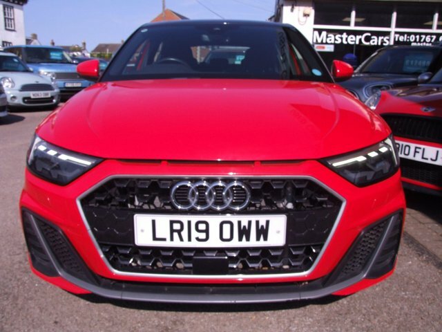 Audi A1 1.5 Tfsi 35 S Line Sportback S Tronic E Red #2
