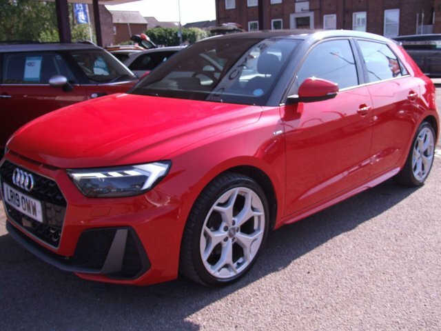 Audi A1 1.5 Tfsi 35 S Line Sportback S Tronic E Red #3