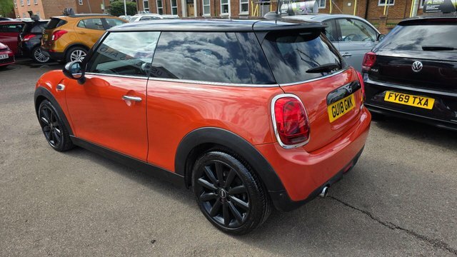 Mini Hatch 1.5 Cooper Euro 6 Ss GU18GWK Orange #4