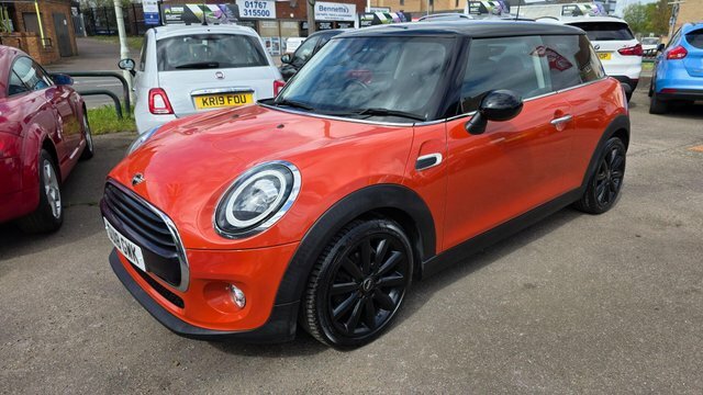 Mini Hatch 1.5 Cooper Euro 6 Ss GU18GWK Orange #3