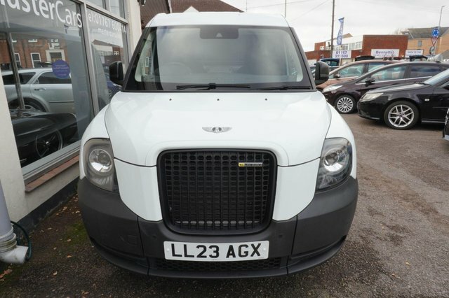 LEVC VN5 31Kwh City Panel Van Plug-in Hybrid Aut White #5