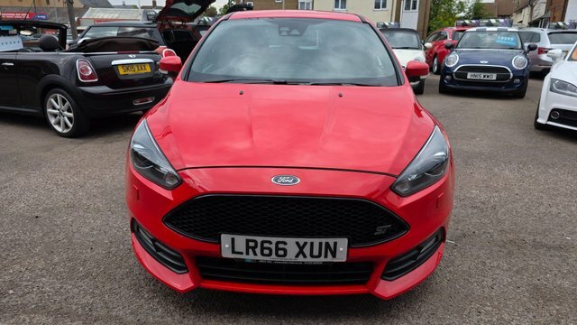 Ford Focus 2.0T Ecoboost St-3 Euro 6 Ss LR66XUN Red #6