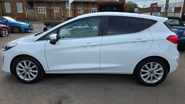 Ford Fiesta 1.0T Ecoboost Titanium Euro 6 Ss AF18ZWC White #6