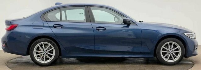 BMW 3 Series 2.0 318D Mht Se Saloon Hybrid Euro AO70ZYX Blue #2