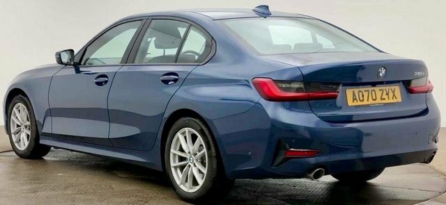 BMW 3 Series 2.0 318D Mht Se Saloon Hybrid Euro AO70ZYX Blue #3