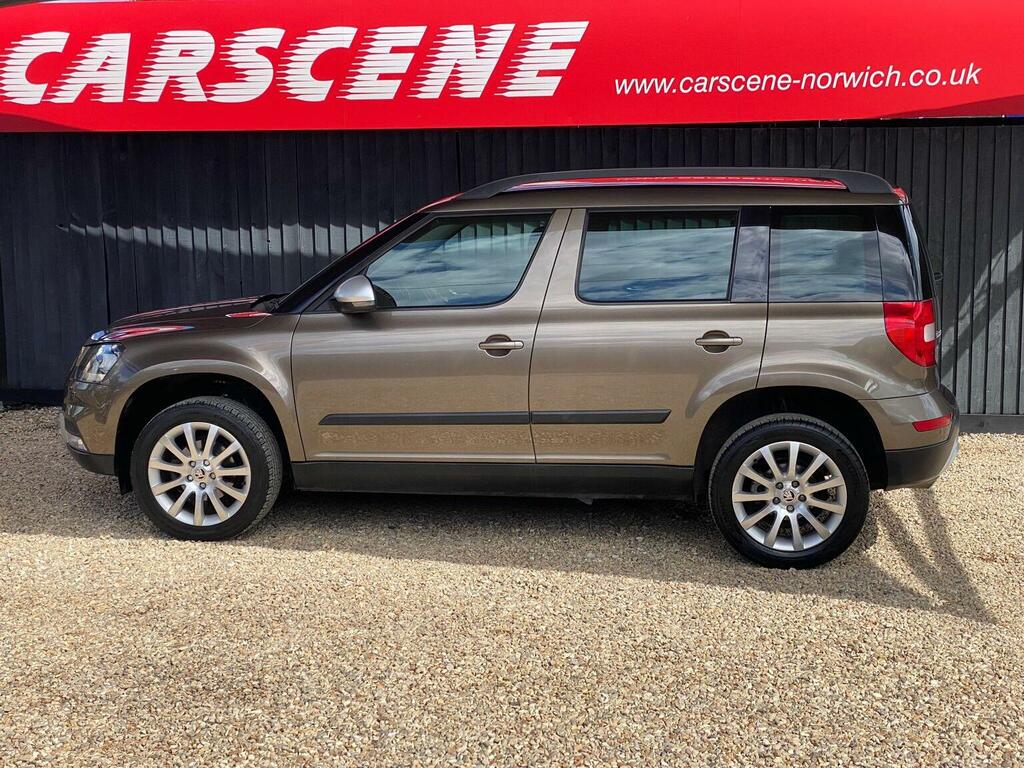 Skoda Yeti Suv 2.0 Tdi Se Outdoor Euro 6 Ss 201616 Brown #6