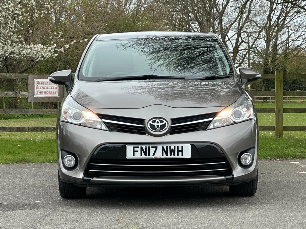 Toyota Verso 1.8 V-matic Design Multidrive S Euro 6 7 Seat Brown #3