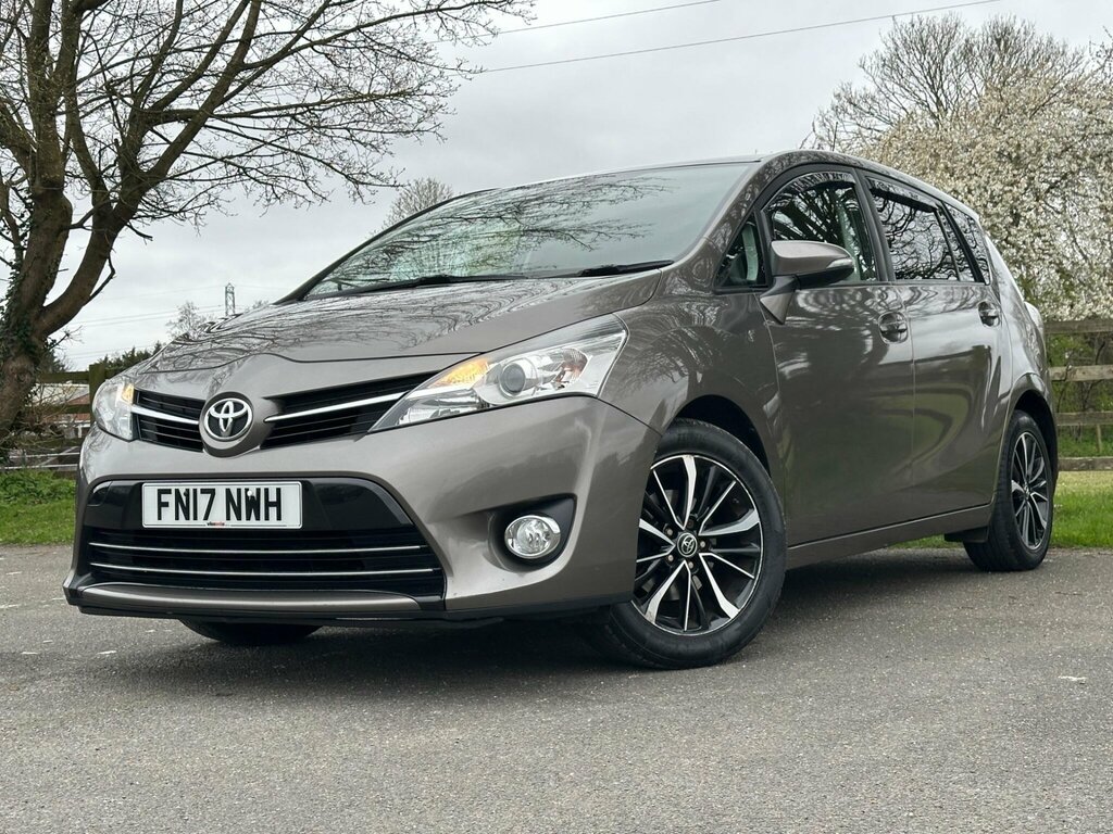 Toyota Verso 1.8 V-matic Design Multidrive S Euro 6 7 Seat Brown #4