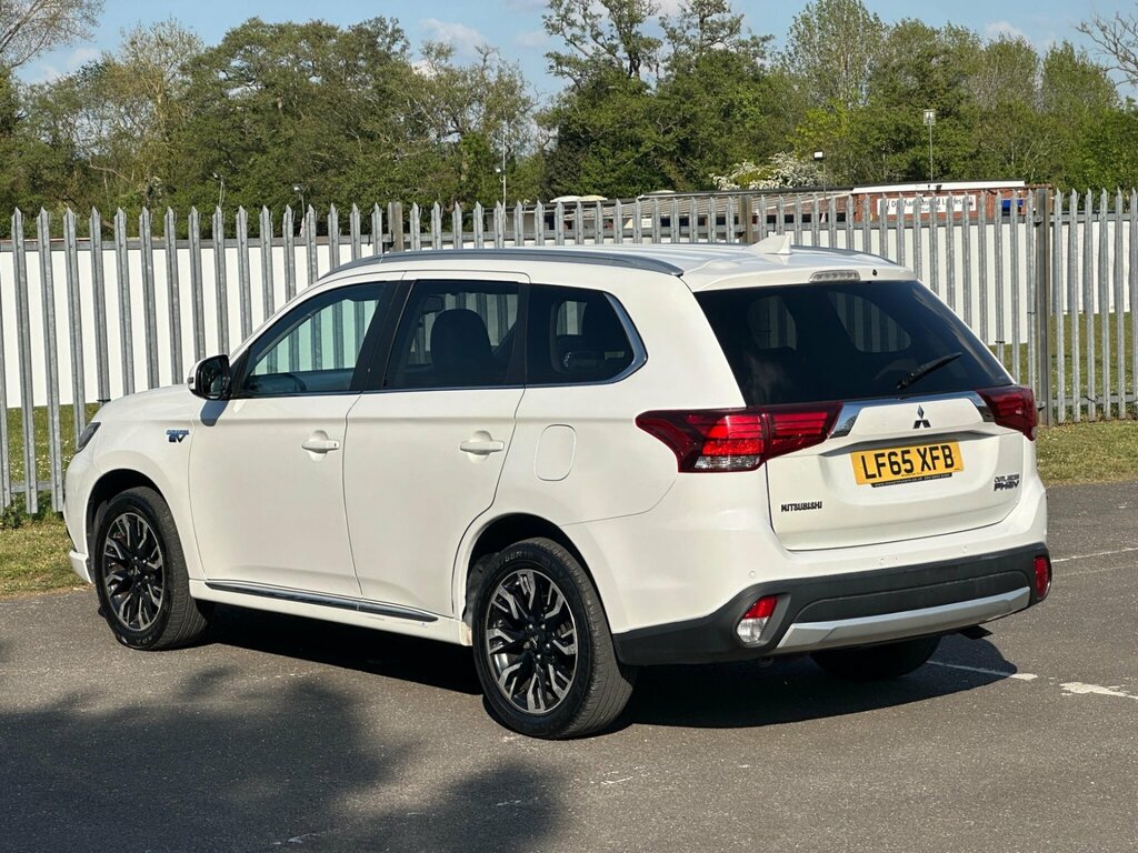 Mitsubishi Outlander 2.0H 12Kwh Gx3h Cvt 4Wd Euro 6 Ss White #5