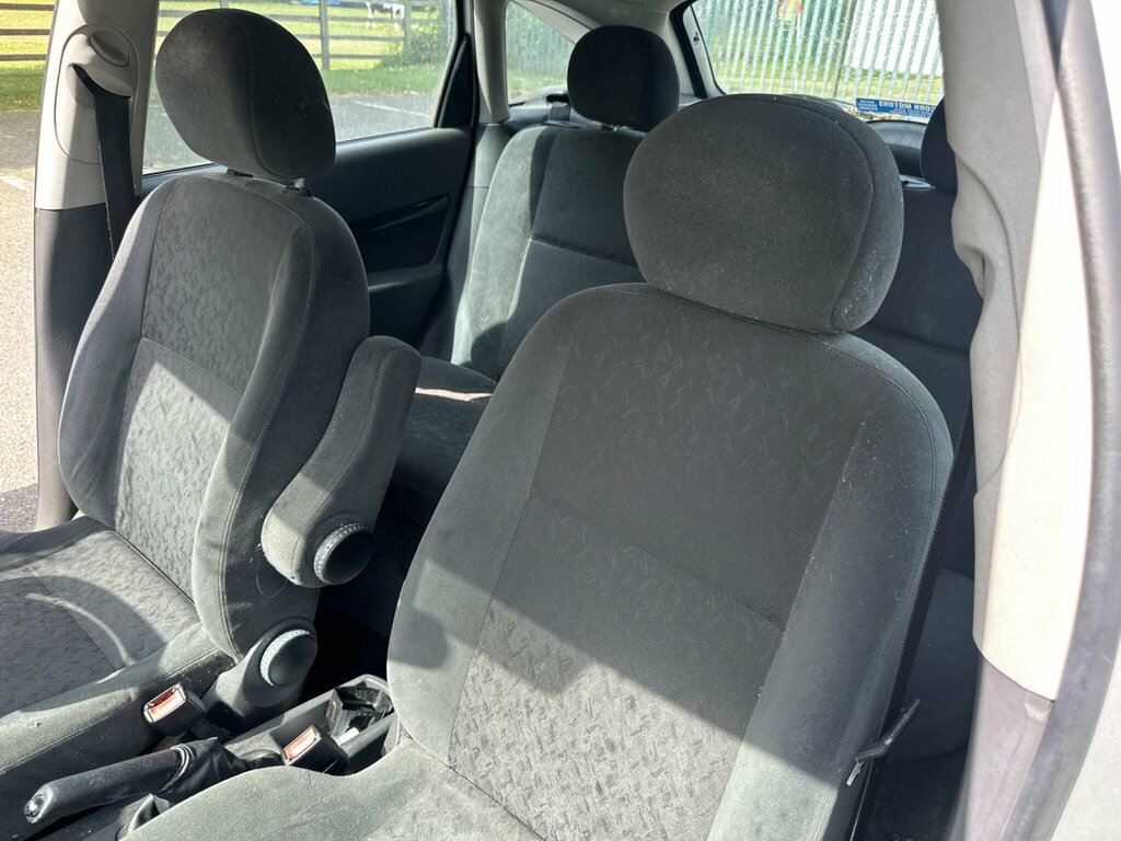Ford Focus 1.6I 16V LX Blue #20