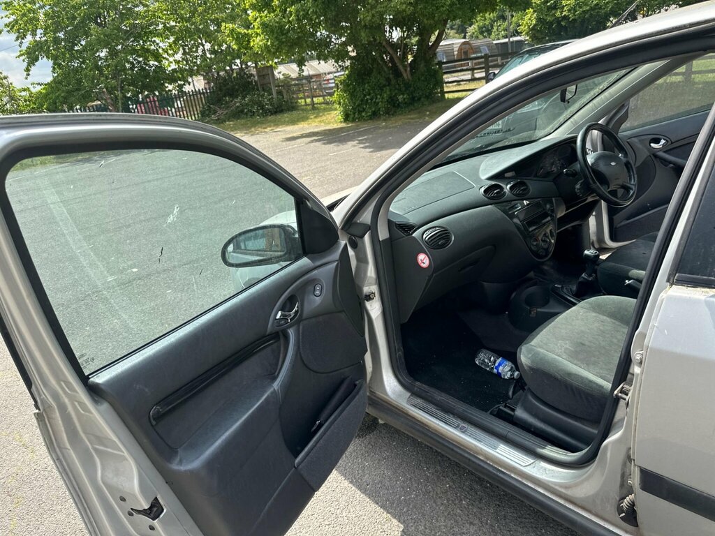 Ford Focus 1.6I 16V LX Blue #16