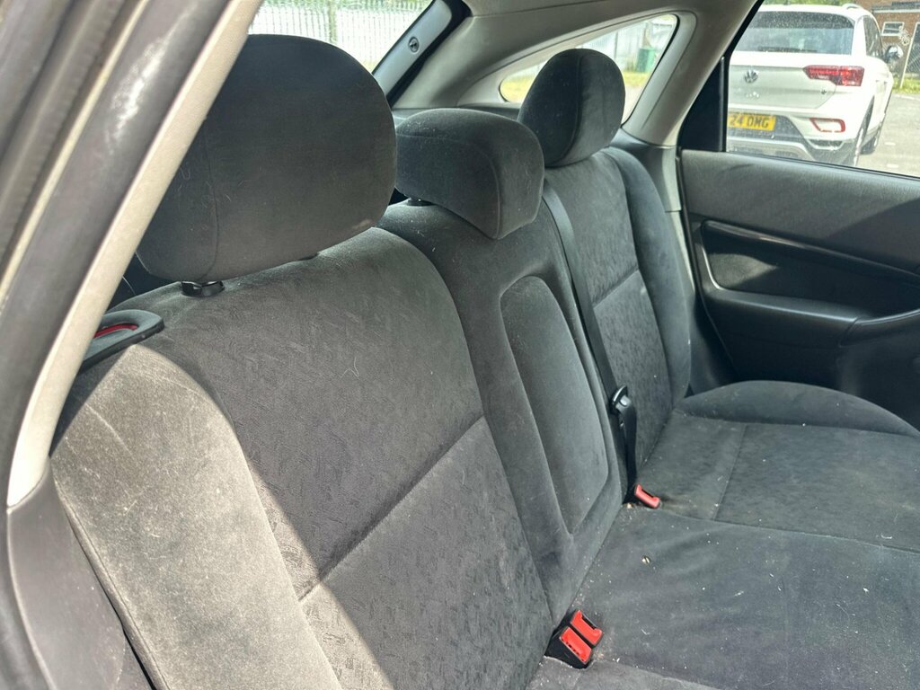 Ford Focus 1.6I 16V LX Blue #14
