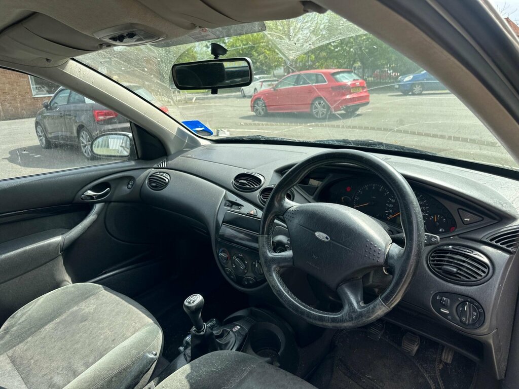 Ford Focus 1.6I 16V LX Blue #10