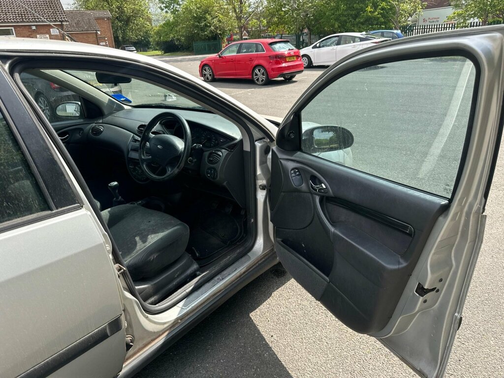 Ford Focus 1.6I 16V LX Blue #18