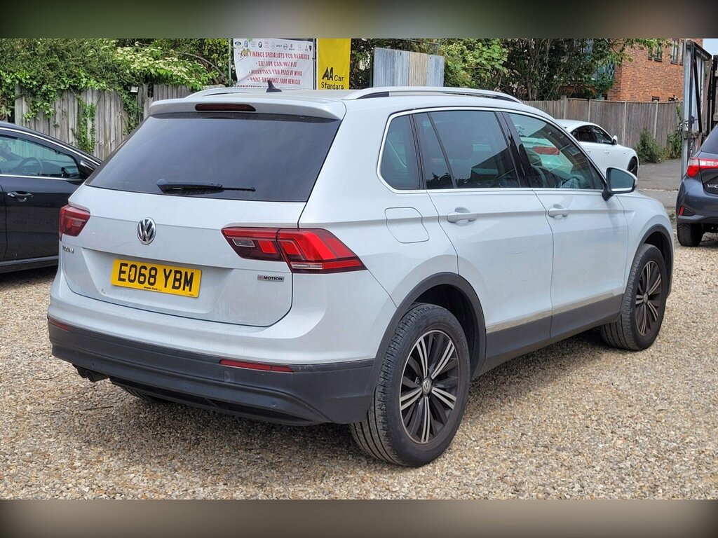 Volkswagen Tiguan 2.0 Tdi Se Navigation Dsg 4Motion Euro 6 Ss EO68YBM Silver #4