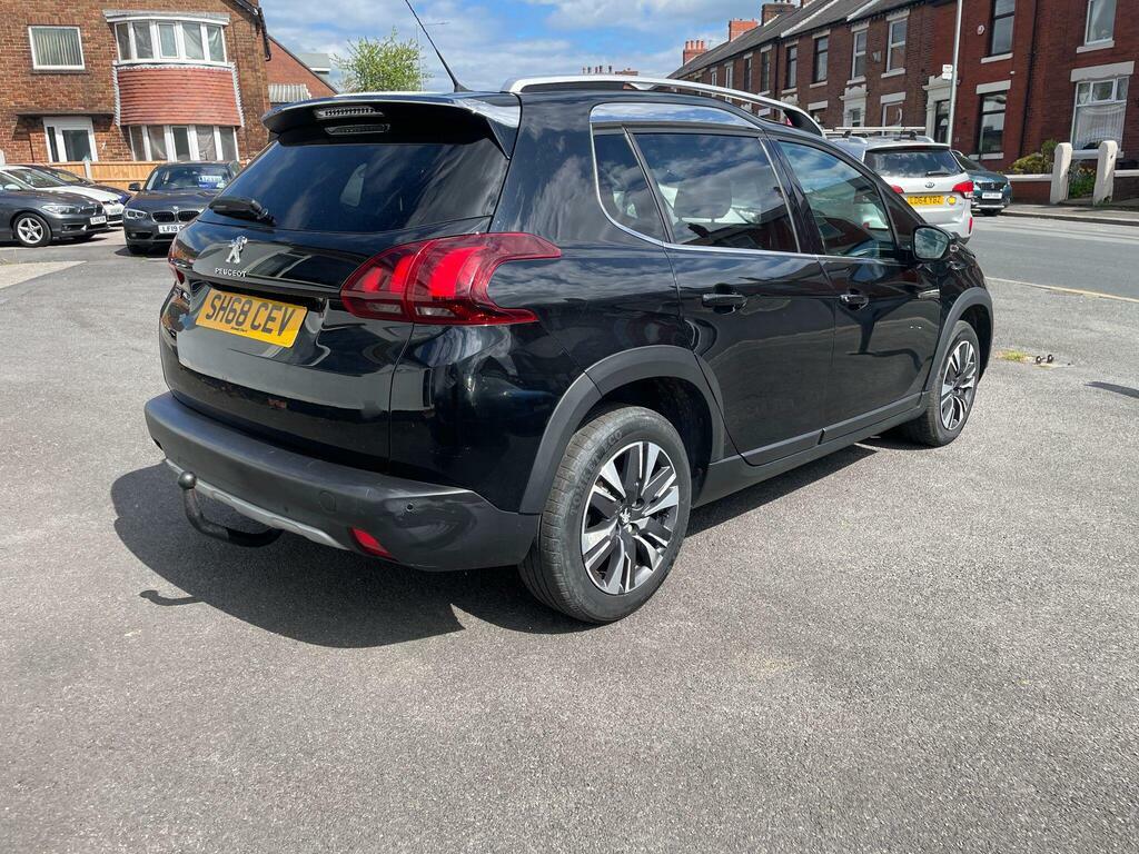 Peugeot 2008 1.2 Puretech Allure Premium Suv SH68CEV Black #5