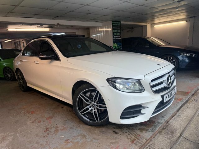 Mercedes-Benz E Class 2.0 E220d Amg Line Premium Plus G-tronic 4Matic White
