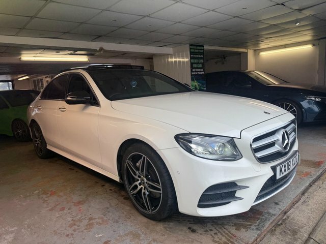 Mercedes-Benz E Class 2.0 E220d Amg Line Premium Plus G-tronic 4Matic KX18XZG White #3
