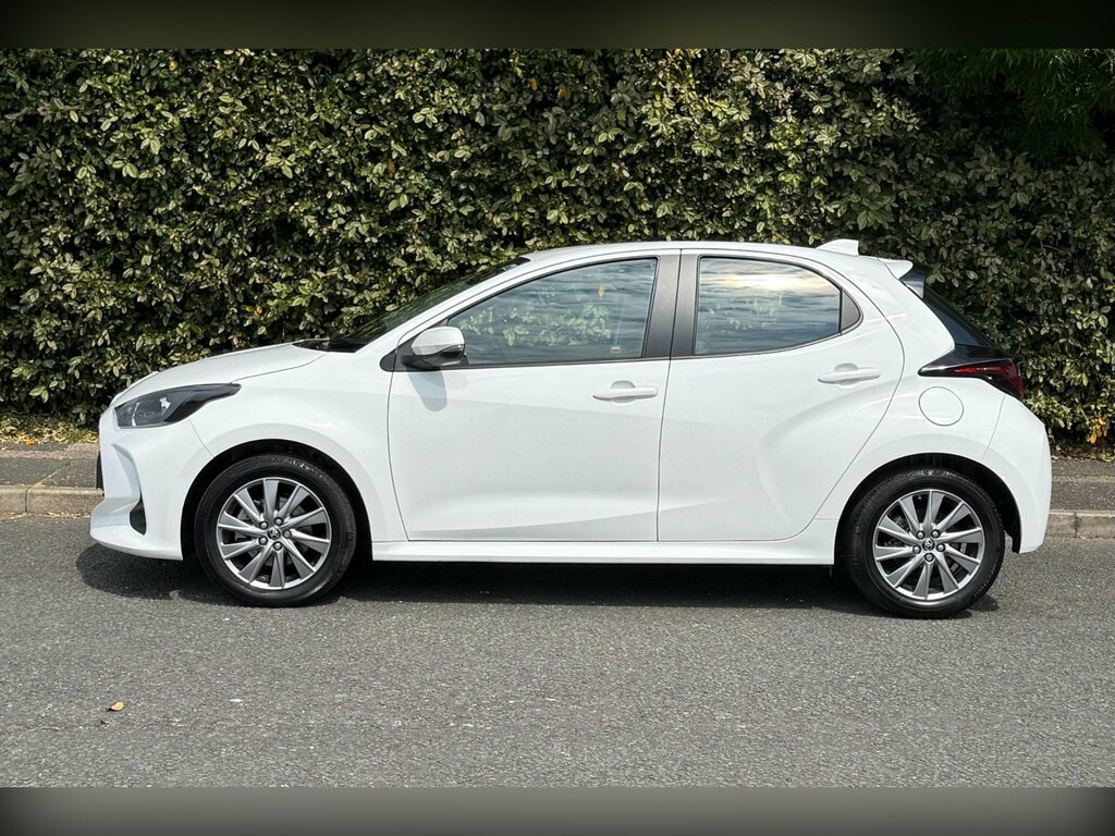 Toyota Yaris 1.5 Vvt-h Icon Hatchback Hybrid E-cvt E NV72KTN White #5