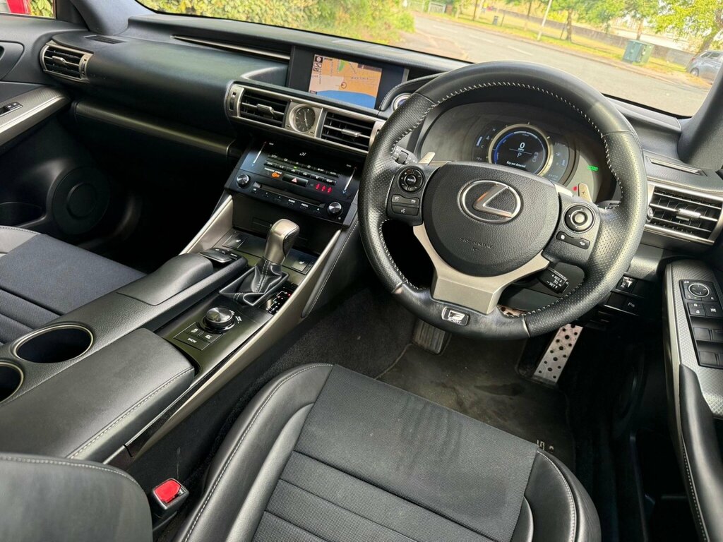Lexus IS 2.5 300H F Sport Saloon Hybrid E-cvt Eu Red
