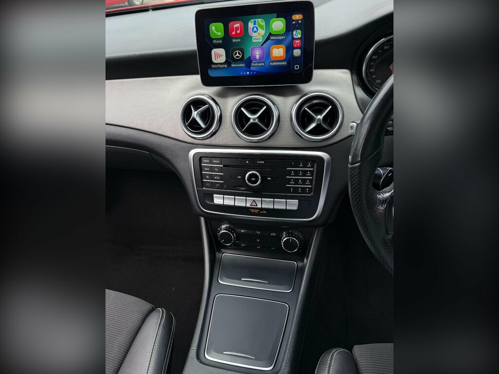 Mercedes-Benz GLA Class 1.6 Gla180 Urban Edition Suv 7G-dct Eur LP68UFC Red #5