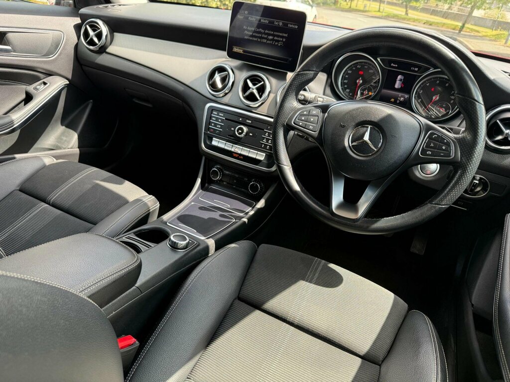 Mercedes-Benz GLA Class 1.6 Gla180 Urban Edition Suv 7G-dct Eur LP68UFC Red #3