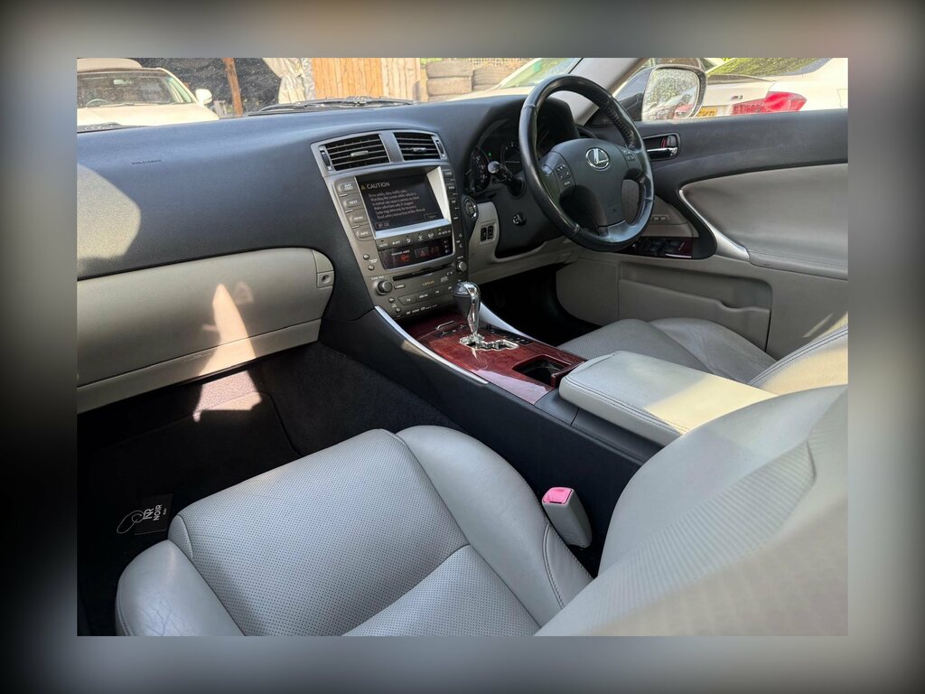 Lexus IS Saloon 2.5 200707 Silver #1