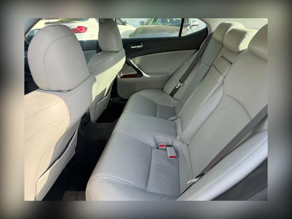 Lexus IS Saloon 2.5 200707 Silver #2