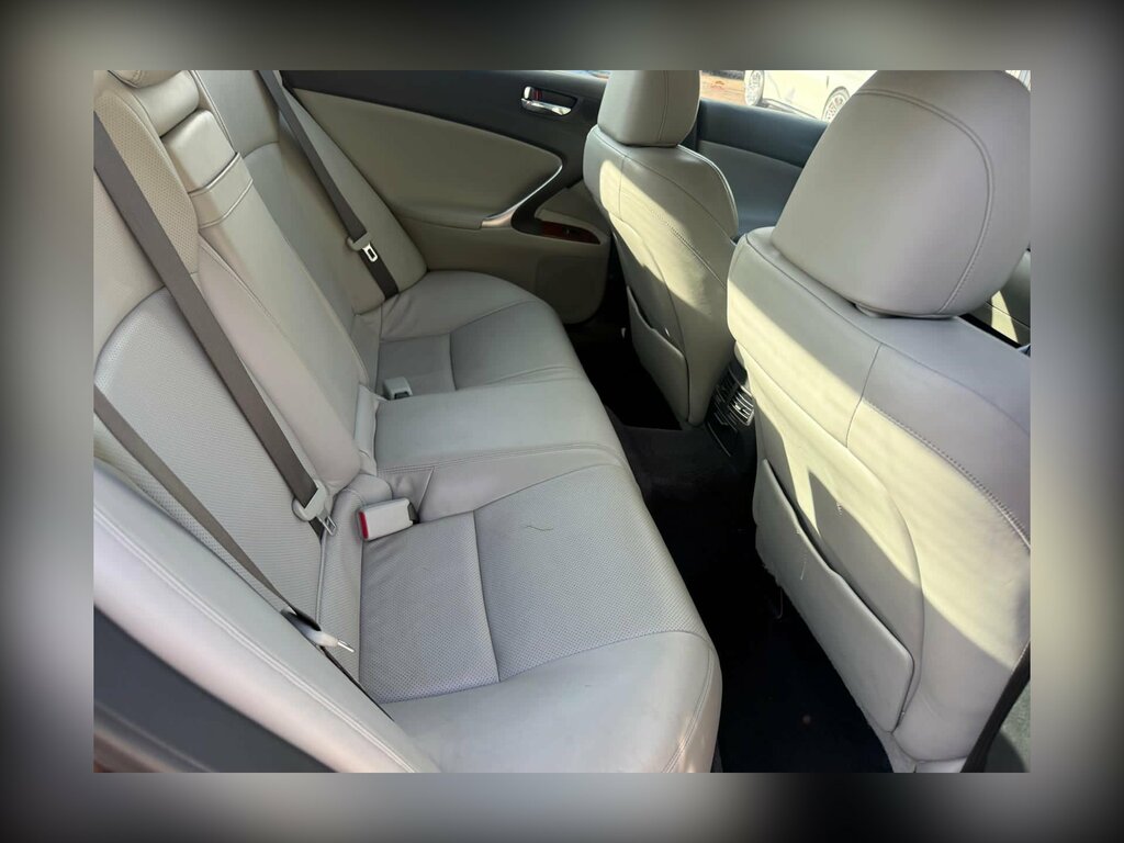 Lexus IS Saloon 2.5 200707 Silver #19