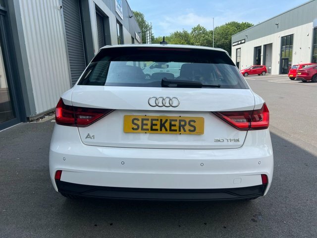 Audi A1 Tfsi 30 Technik Sportback LR20XZC White #5
