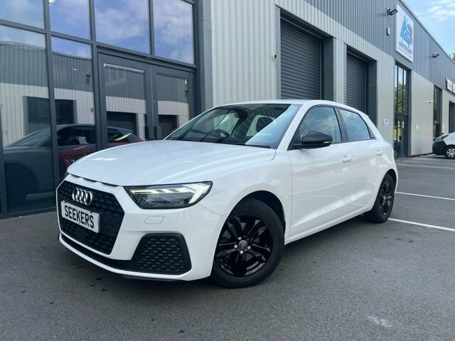 Audi A1 Tfsi 30 Technik Sportback LR20XZC White #3