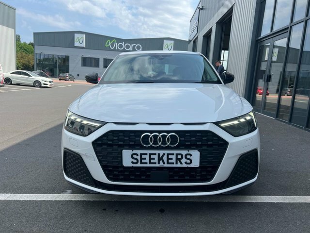 Audi A1 Tfsi 30 Technik Sportback LR20XZC White #6