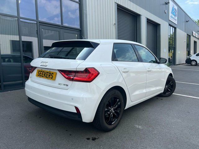 Audi A1 Tfsi 30 Technik Sportback LR20XZC White #4