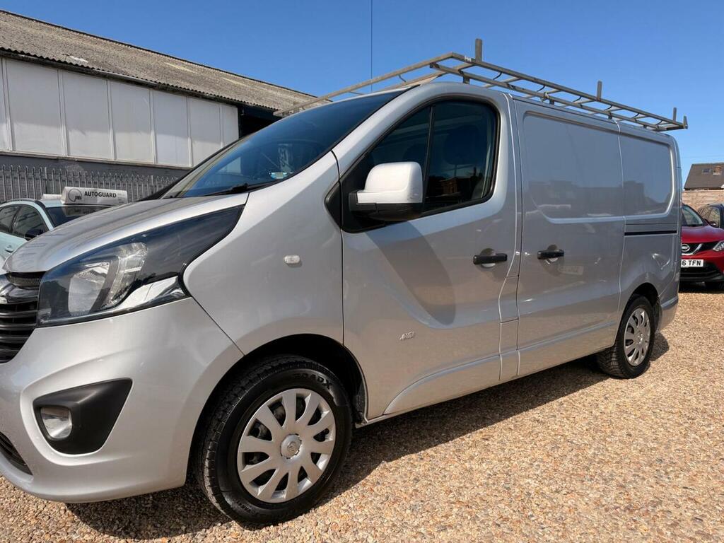 Vauxhall Vivaro Diesel KP67ZFK Silver #4