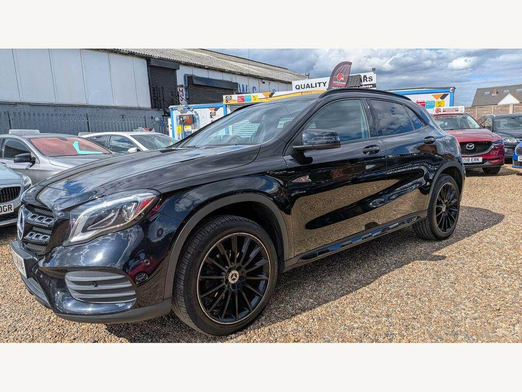 Mercedes-Benz GLA Class Petrol SO19WVM Black #4