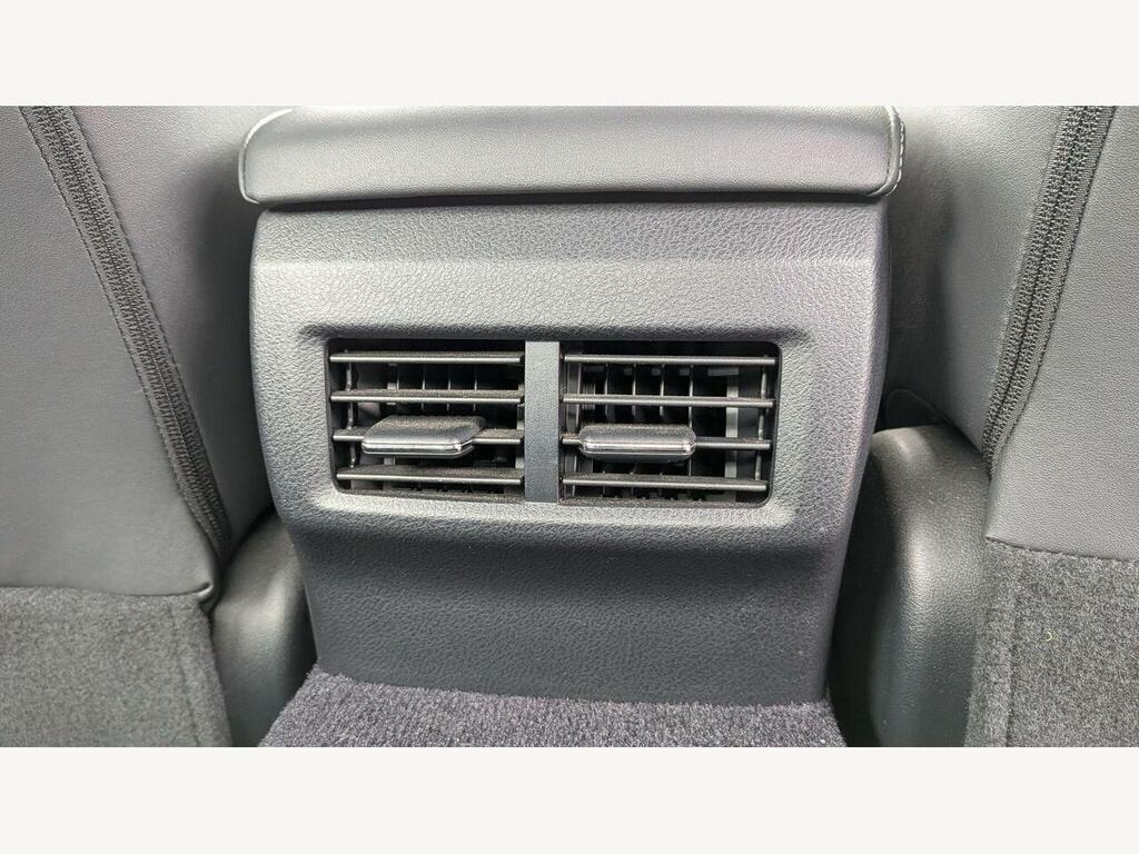 Lexus IS 300H Luxury Cvt Navigation #25