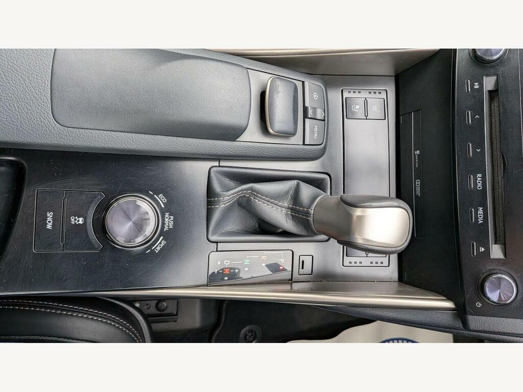 Lexus IS 300H Luxury Cvt Navigation #51