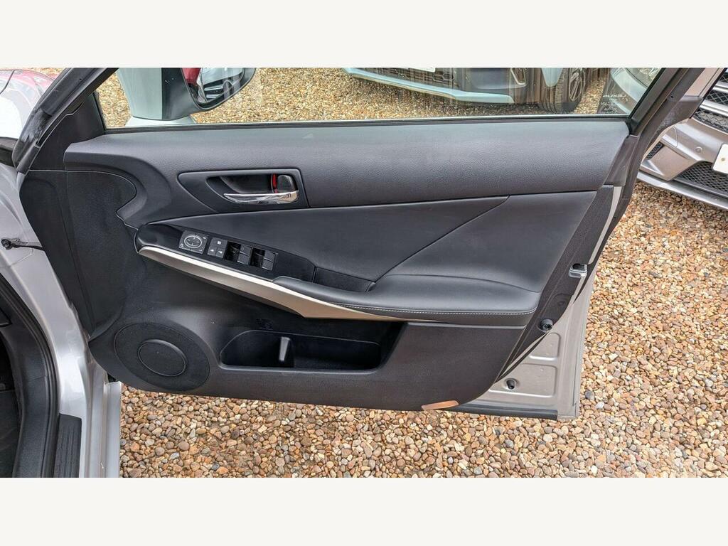 Lexus IS 300H Luxury Cvt Navigation #24