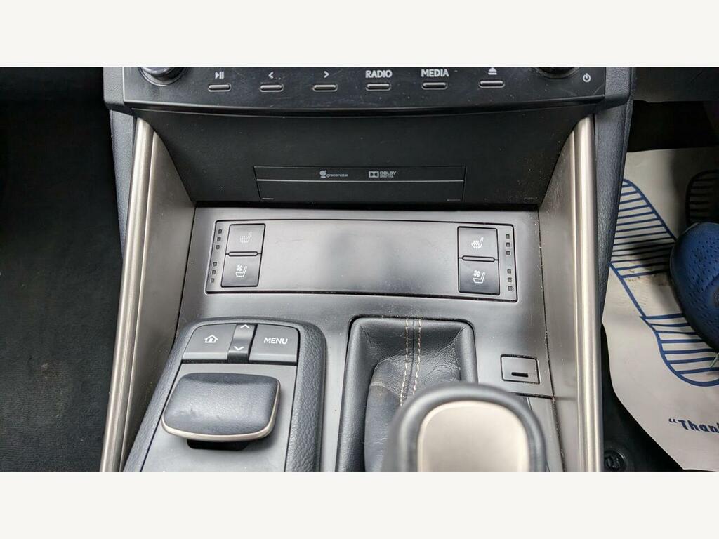 Lexus IS 300H Luxury Cvt Navigation #52