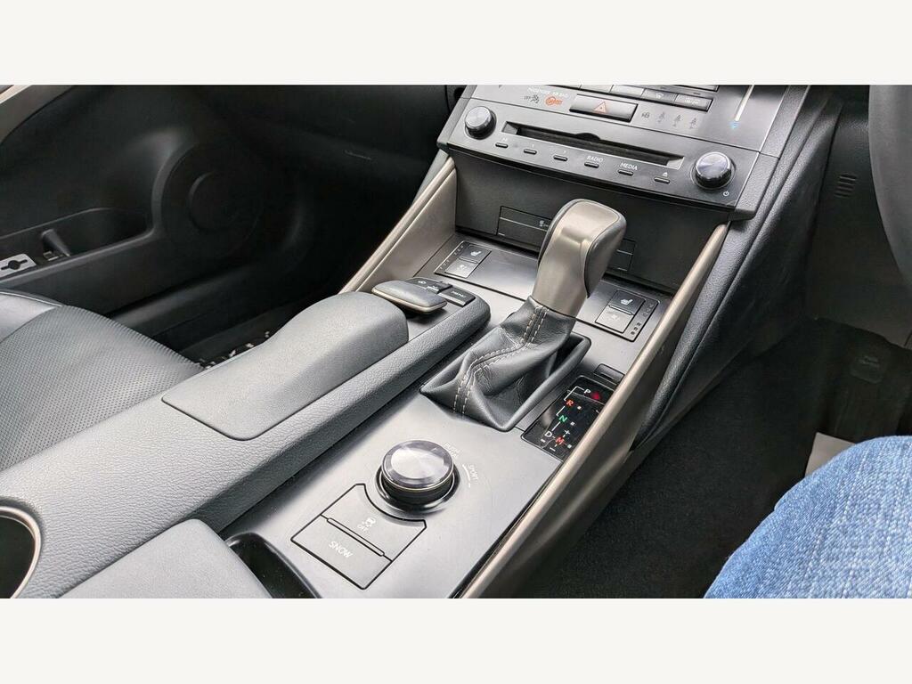 Lexus IS 300H Luxury Cvt Navigation #48