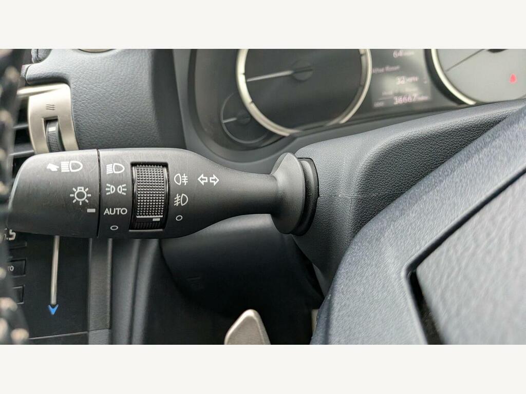 Lexus IS 300H Luxury Cvt Navigation #36