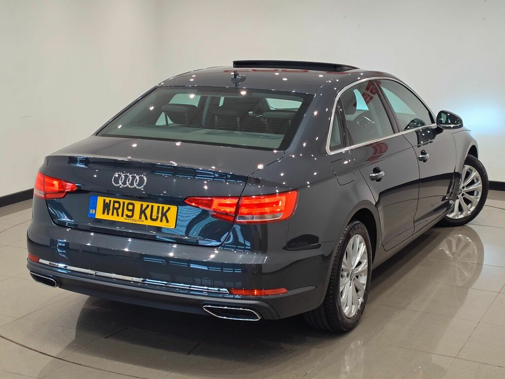 Audi A4 Tdi 35 Se Saloon WR19KUK Grey #4